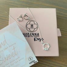 Load image into Gallery viewer, Bee &amp; Honeycomb Necklace &#39;Kind Words Are Like Honey&#39;
